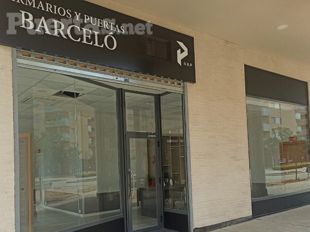 Fachada tienda Ismael Hipólito Lor Vicente n 13 en Zaragoza